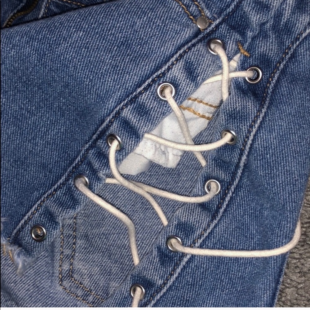 lace up shorts
